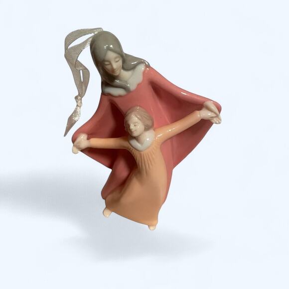 Hallmark Ornament Mother child Daughter dancing 2004 An Angel's Touch Pe-owned - Picture 1 of 12